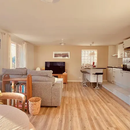 Apartment Large Private Garden, Quiet 2-bedroom Apartment, Air Conditioning, Wifi, Parking Cassis