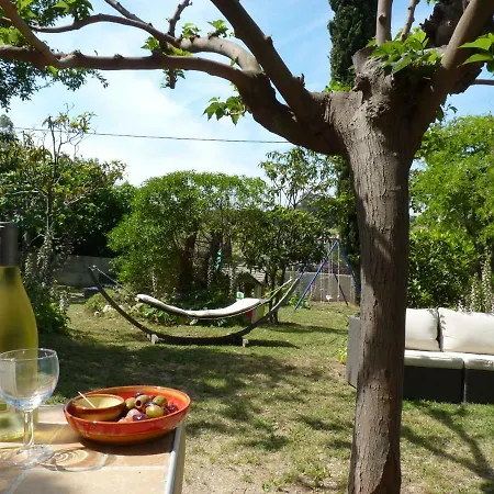 Large Private Garden, Quiet 2-bedroom Apartment, Air Conditioning, Wifi, Parking Cassis