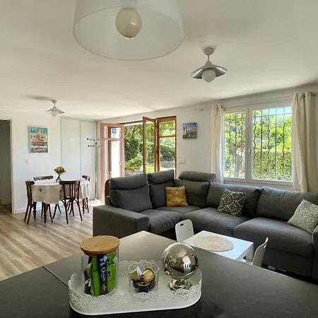 Large Private Garden, Quiet 2-bedroom Apartment, Air Conditioning, Wifi, Parking Apartment Cassis